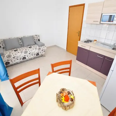Zora Apartment Tucepi