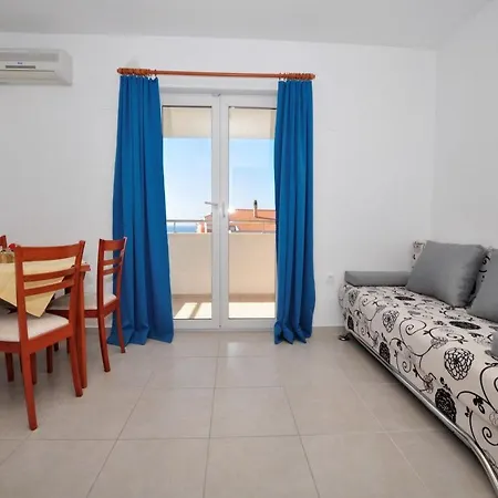 Apartment Zora *